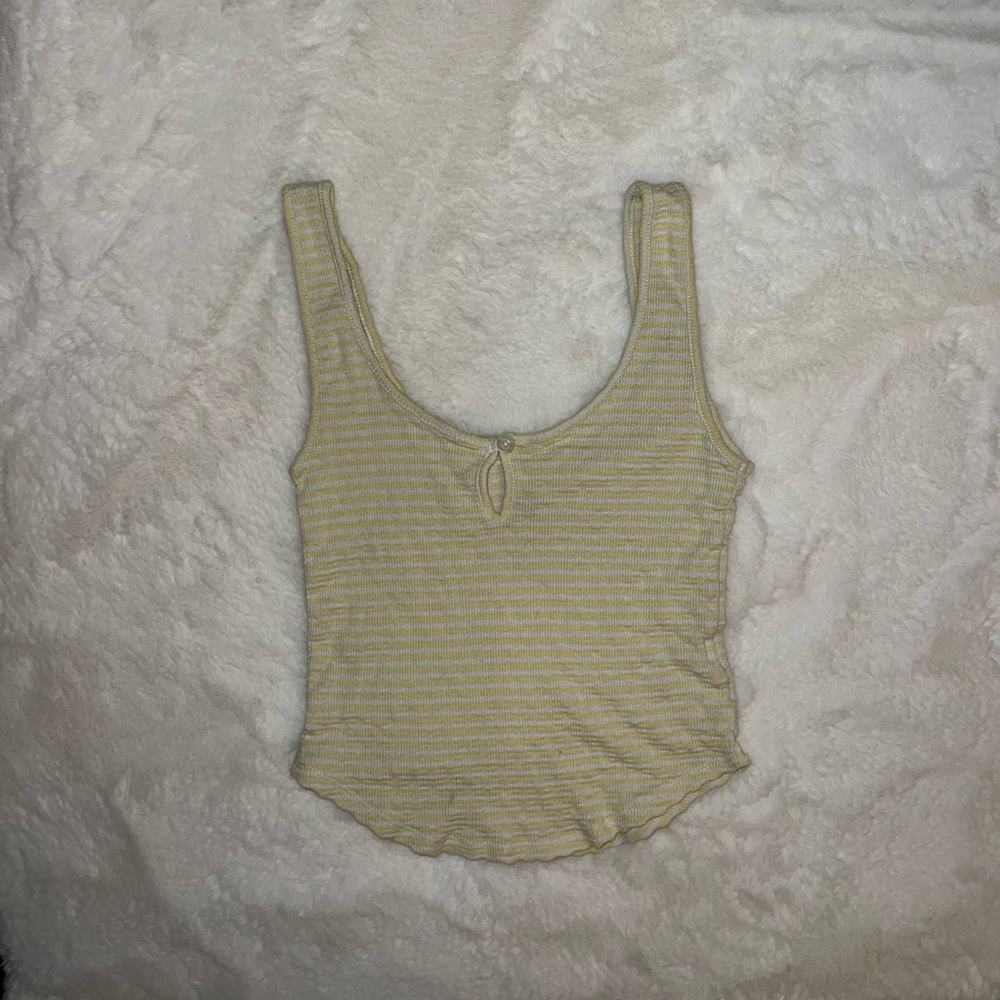 ✨ BUY 1 GET 1 FREE CLOTHING SALE ✨ Cropped Yellow Tank